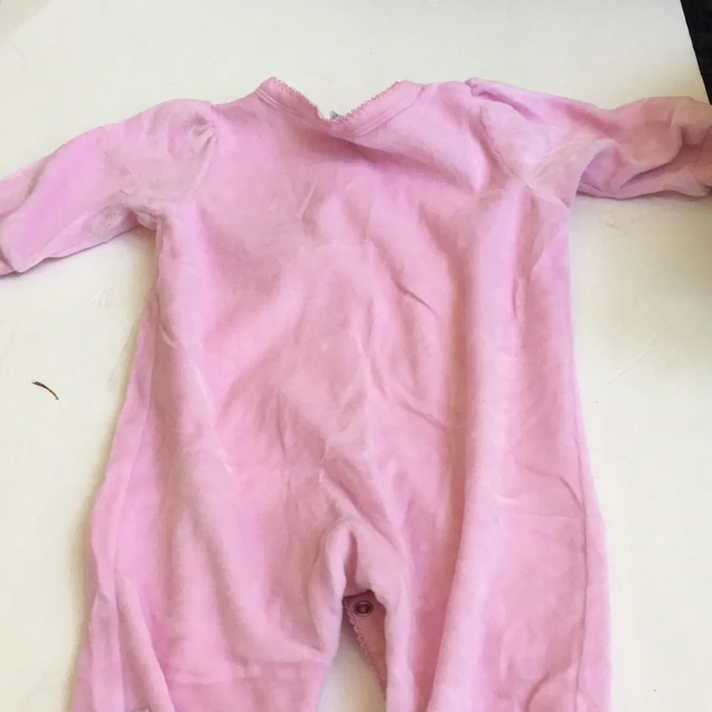 FINAL MARKDOWN Little girls footed onesie 3-6 months